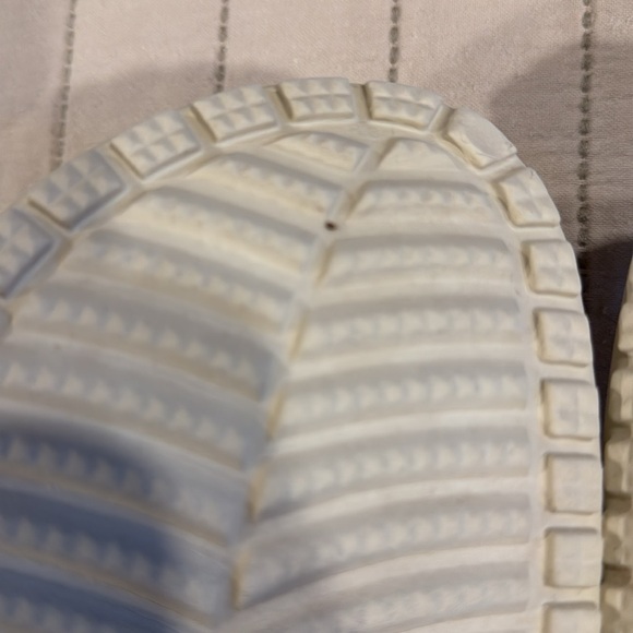 Crocs - Picture 8 of 9